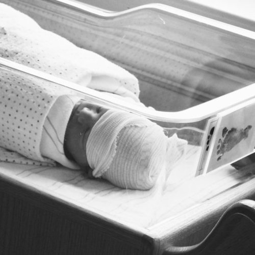 Tips For Photographing Your Baby in the Hospital