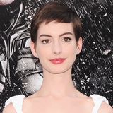 Anne Hathaway in White at The Dark Knight Rises Premiere (Video)